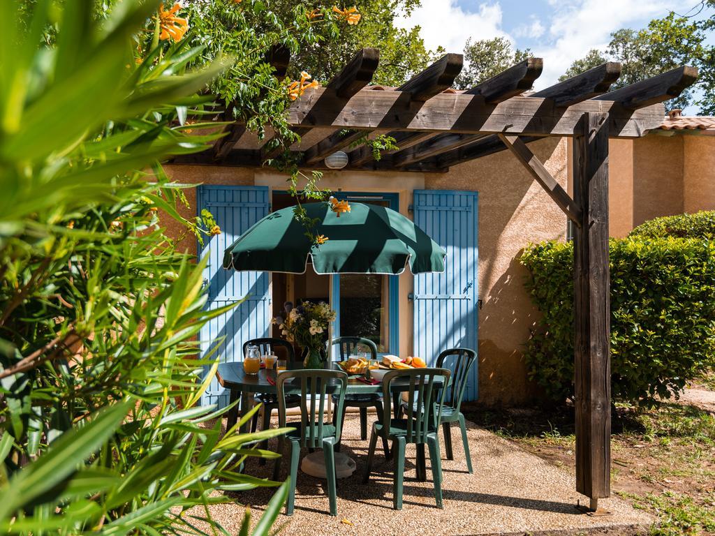 Lagrange Vacances Les Mazets De Gaujac Gaujac  Exterior photo