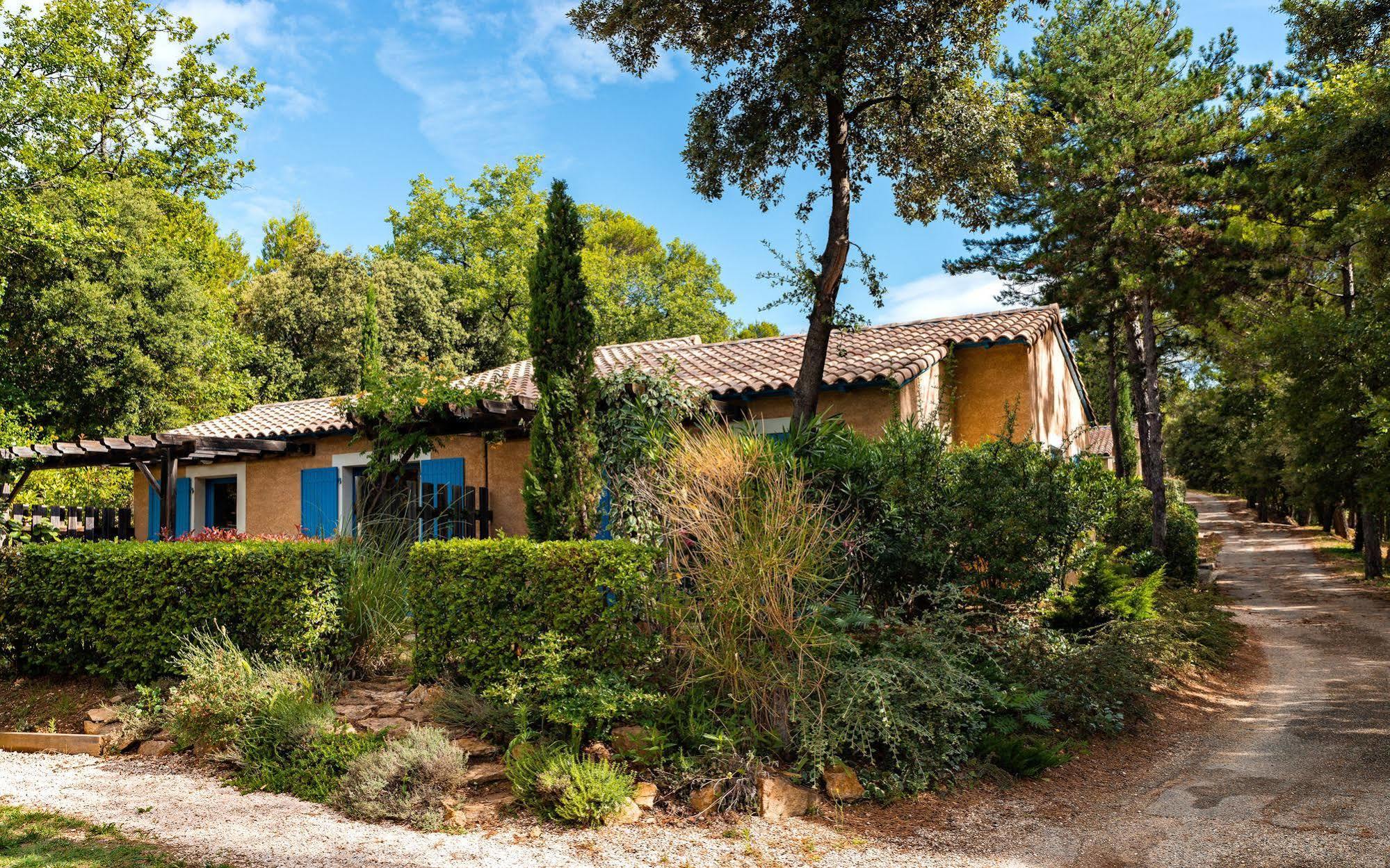 Lagrange Vacances Les Mazets De Gaujac Gaujac  Exterior photo